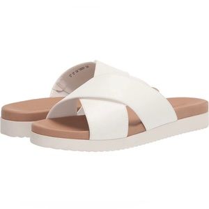 Amazon Essentials Women's Criss Cross Sport Sandal 👡